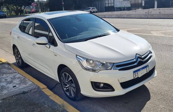 CITROËN C4 LOUNGE 1.6 EXCLUSIVE 16V TURBO FLEX 4P AUTOMÁTICO CITROËN C4 LOUNGE 1.6 EXCLUSIVE 16V TURBO FLEX 4P AUTOMÁTICO